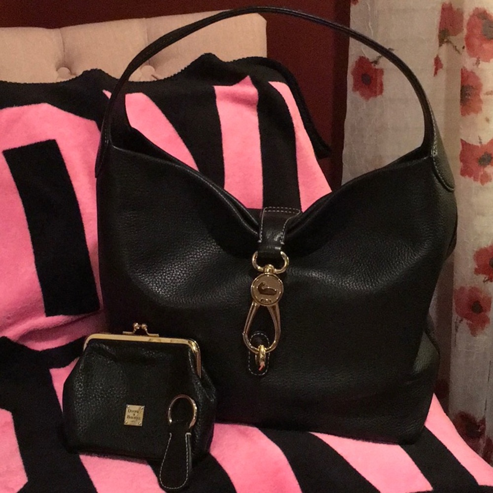 Dooney & Bourke shoulder bag